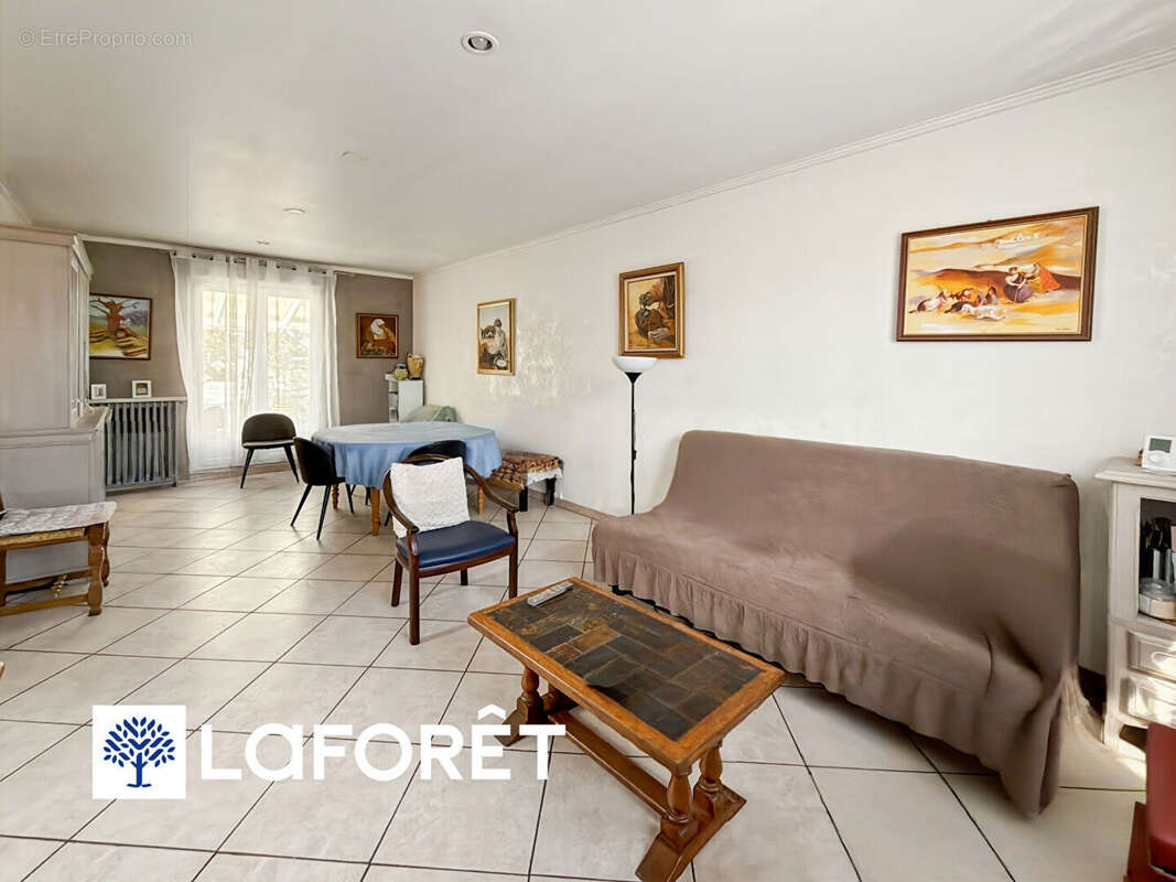 Maison 5 pièces à vendre à Ris Orangis - Réf. 5716 - photo 2