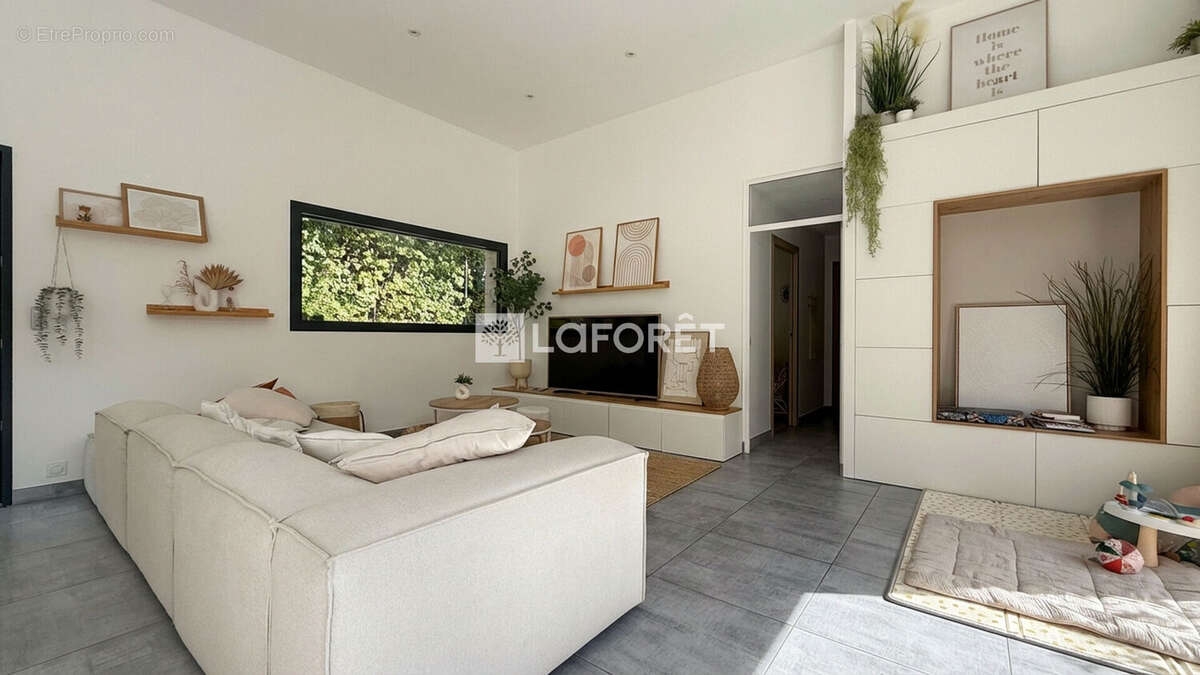 Maison à SAINT-CYR-SUR-LOIRE