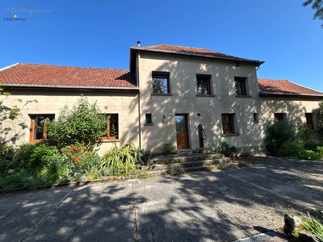 Maison à LONGUEVILLETTE