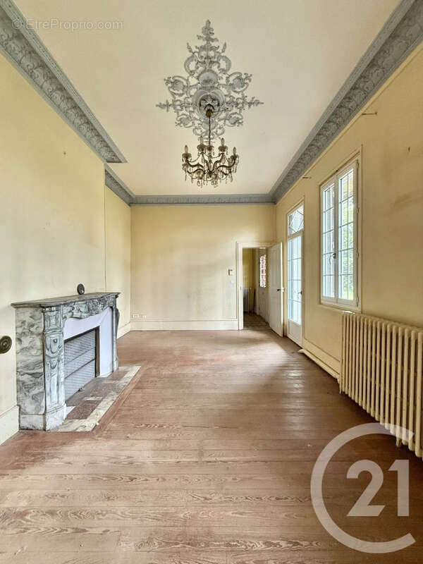 Maison à MOULINS
