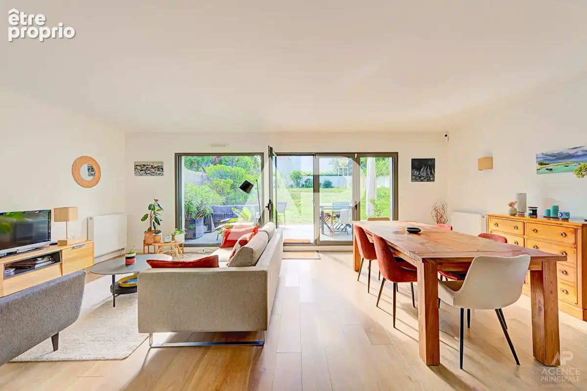 Appartement Rueil Malmaison 5 pièce(s) 117.15 m² - photo 2