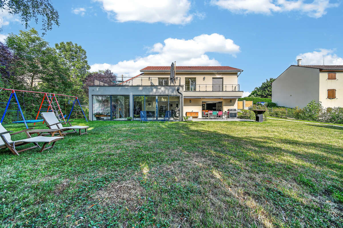 Maison à FLEVILLE-LIXIERES