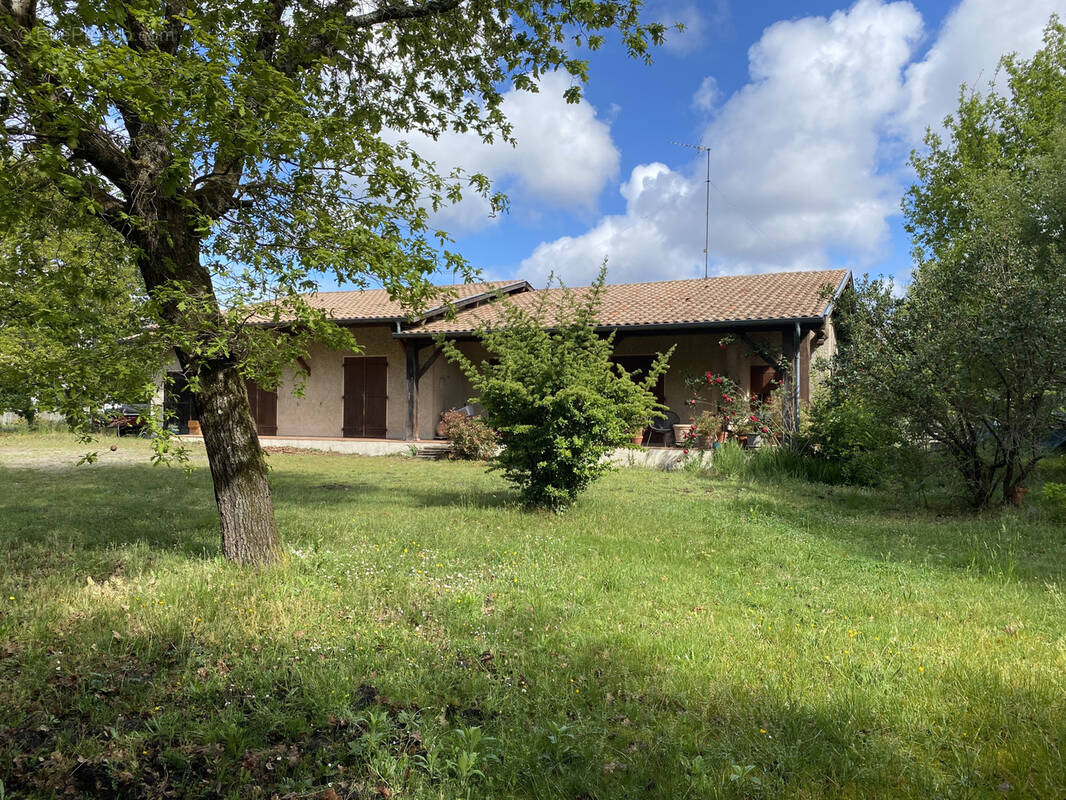 Maison à ARES
