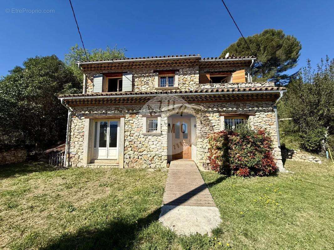 Maison à ROQUEVAIRE