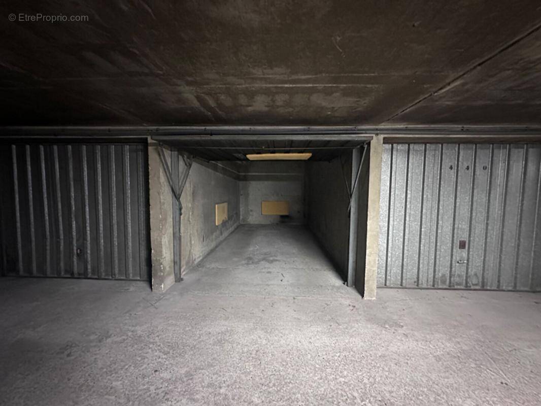 Parking à LYON-3E