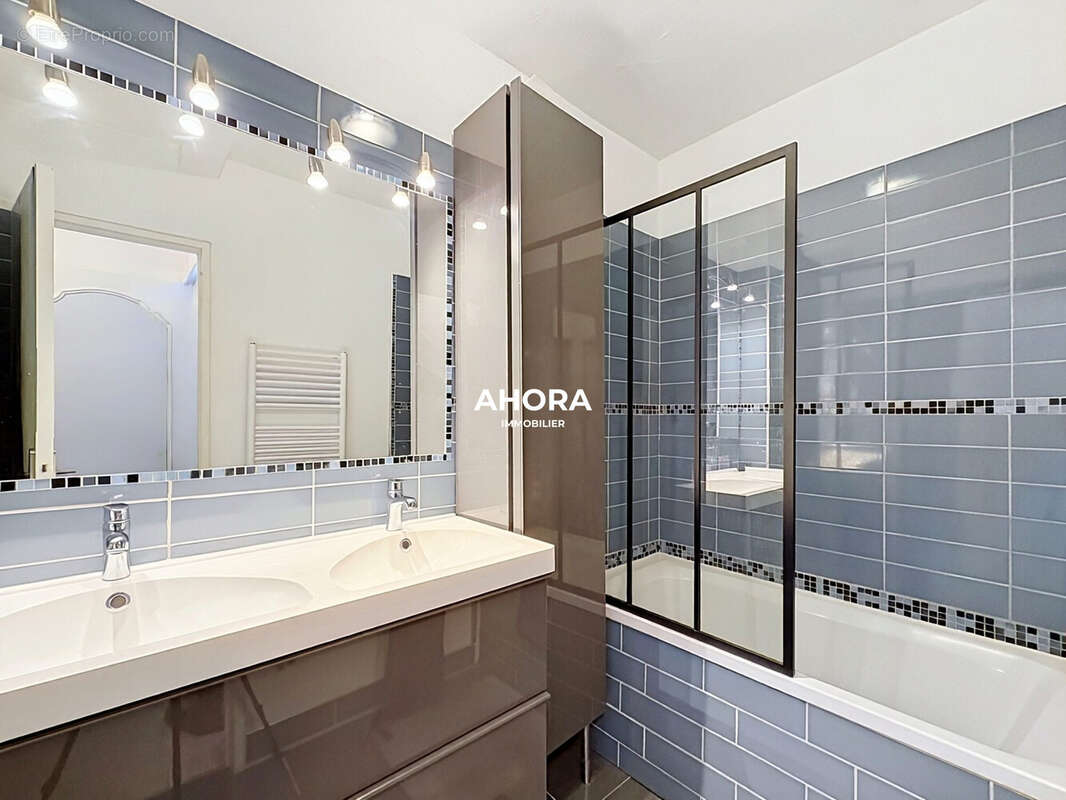 Appartement à MARSEILLE-9E