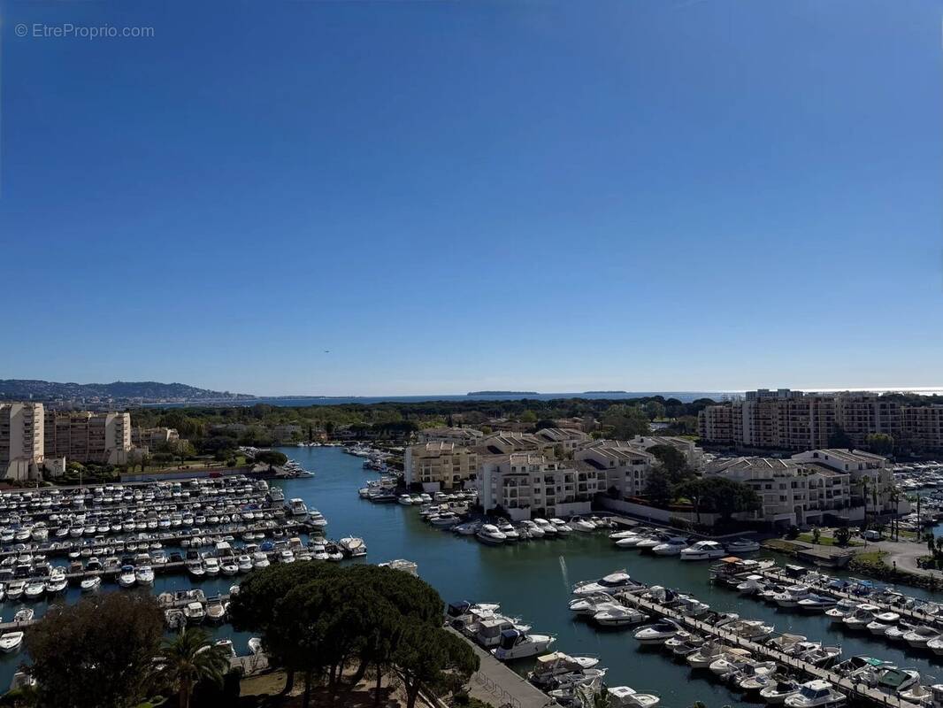 Appartement à MANDELIEU-LA-NAPOULE