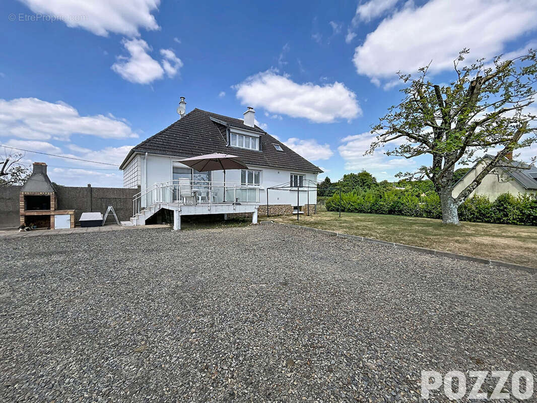 A Vendre - Saint Senier Sous Avranches - Maison 8 pièce(s) 133 m² - photo 12