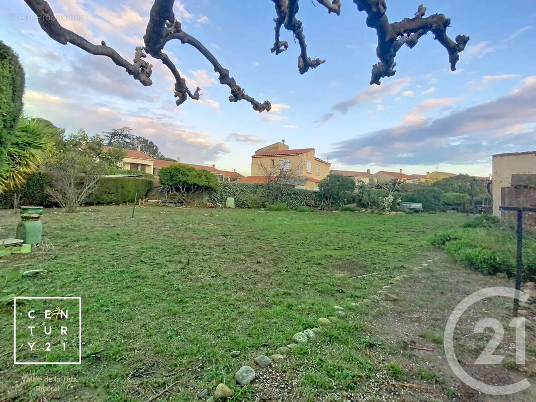 Terrain à SAINT-FELIU-D'AMONT