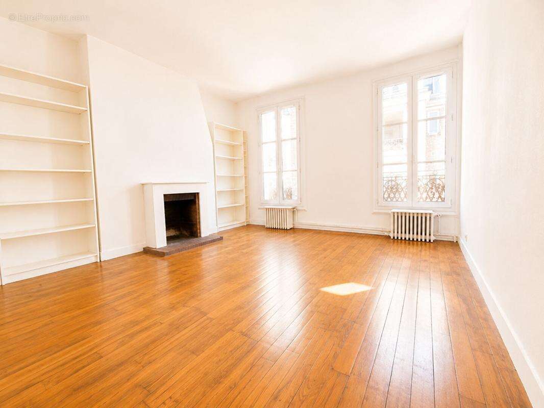 Appartement à LEVALLOIS-PERRET