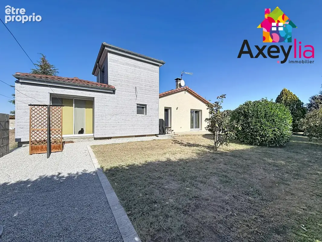 A vendre - secteur feurs - maison familiale 5 chambres avec garage, carport et terrain - photo 5