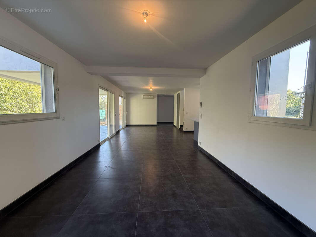 Maison à CAISSARGUES