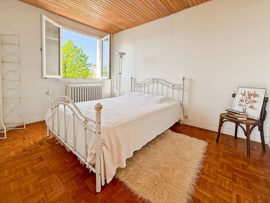 Maison à VERRIERES-LE-BUISSON