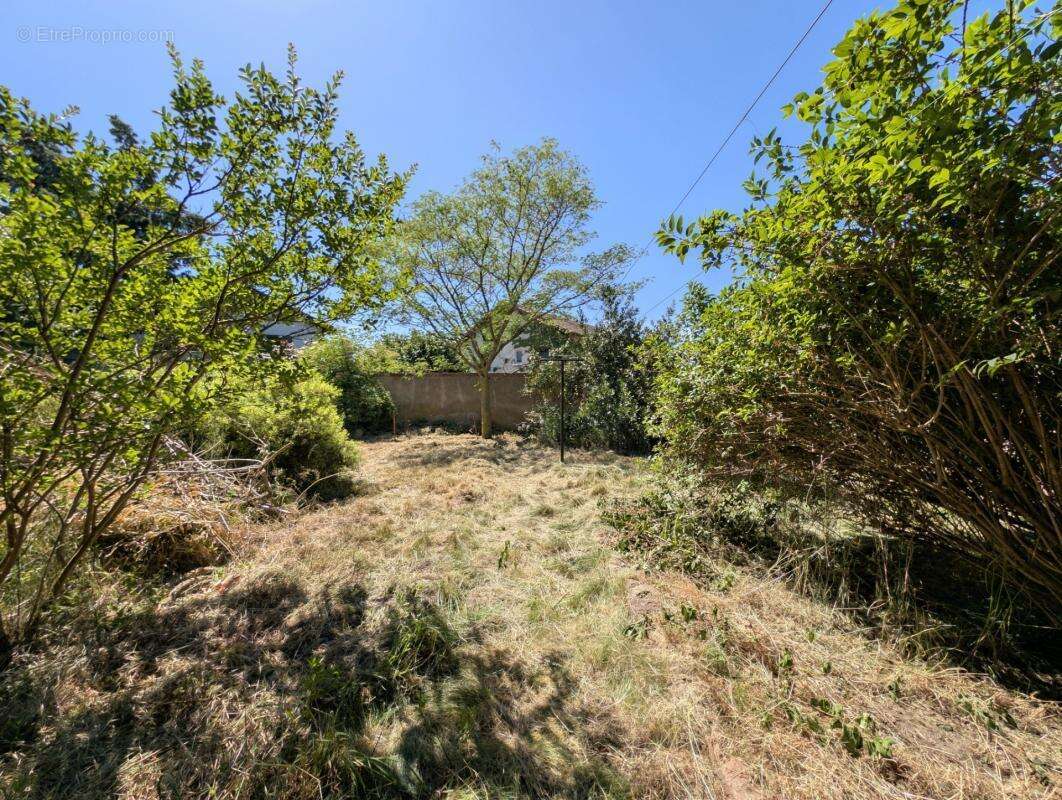 Riorges — Maison T4 avec terrain de 439 m² et garage (42) - photo 4