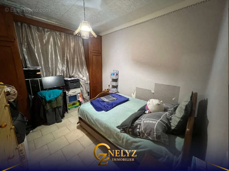 Appartement à MARSEILLE-3E