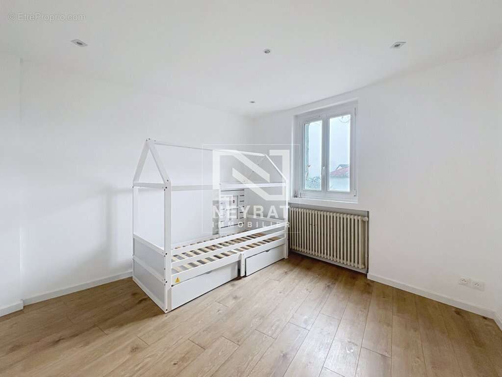 Maison à ETANG-SUR-ARROUX