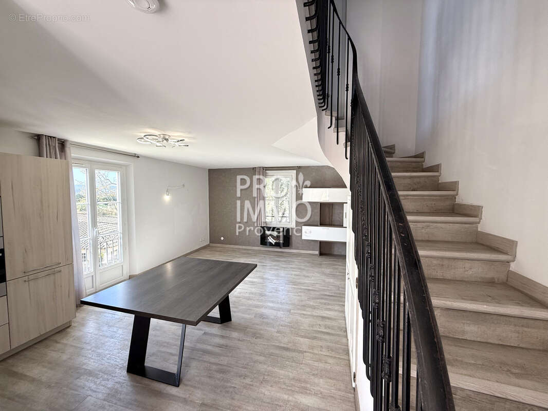 Appartement à MALLEMORT
