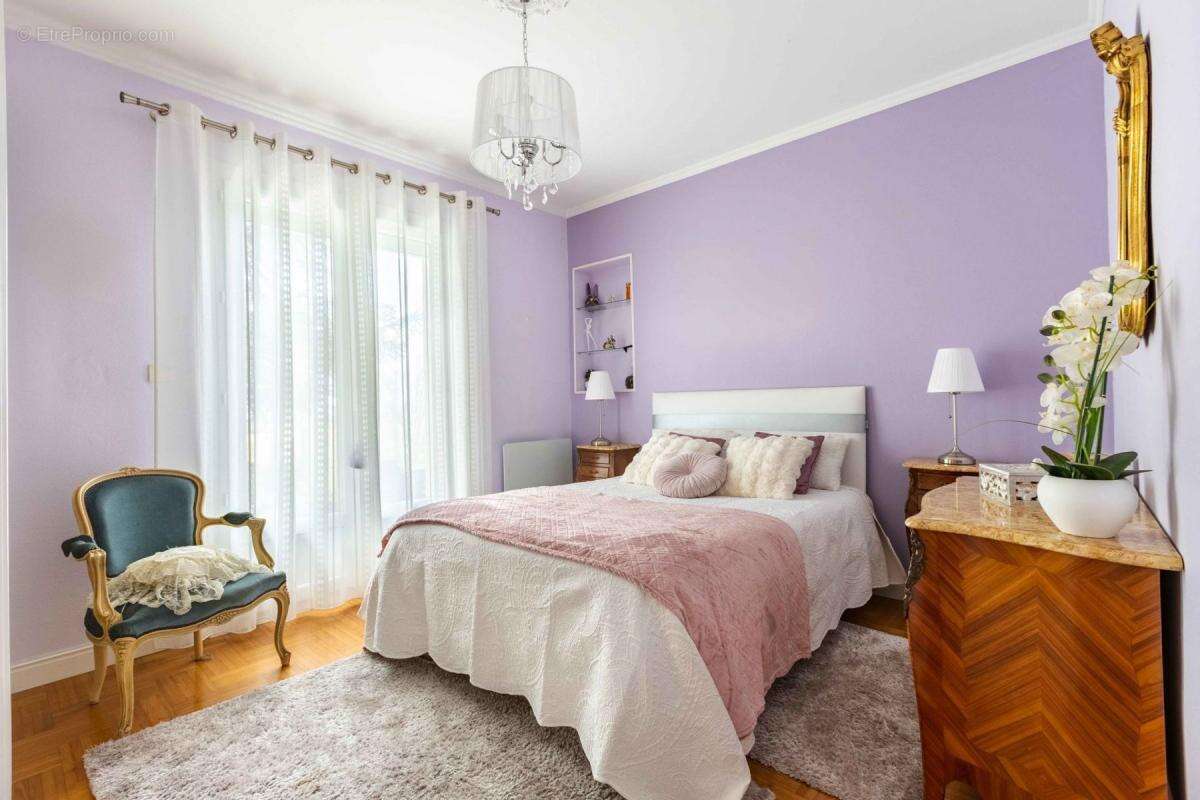 Maison à SAINT-LOUP-CAMMAS