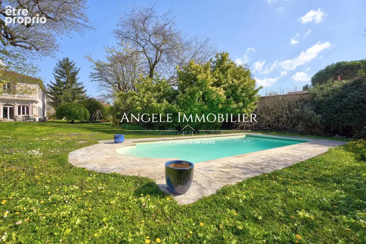 Écully. Idéalement située. Propriété de caractère fin XIXe avec piscine - photo 7
