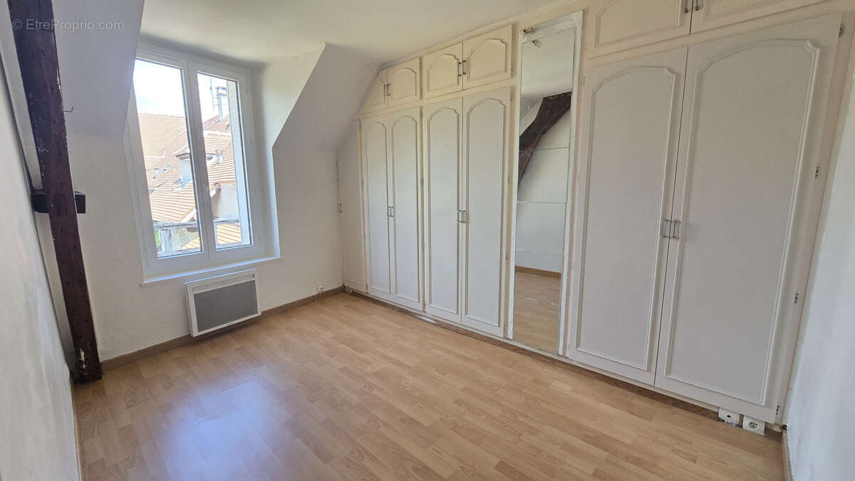Appartement à ROCHEFORT-EN-YVELINES