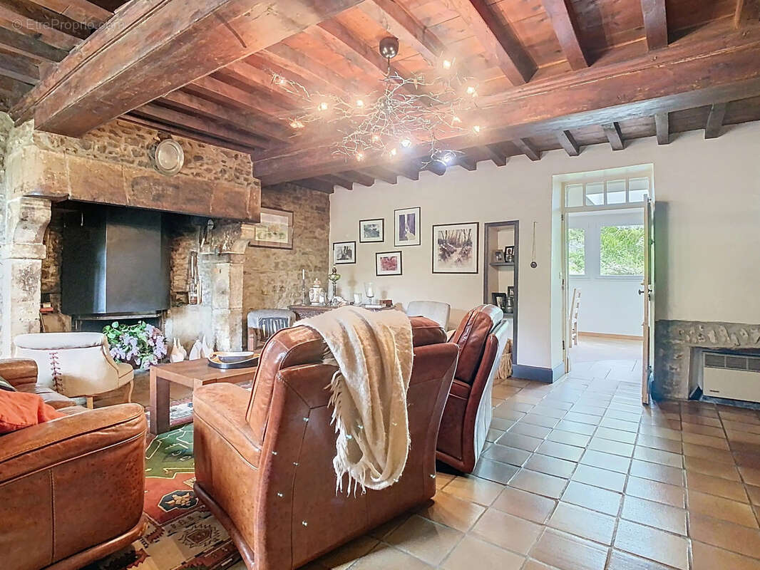 Maison à CANVILLE-LA-ROCQUE