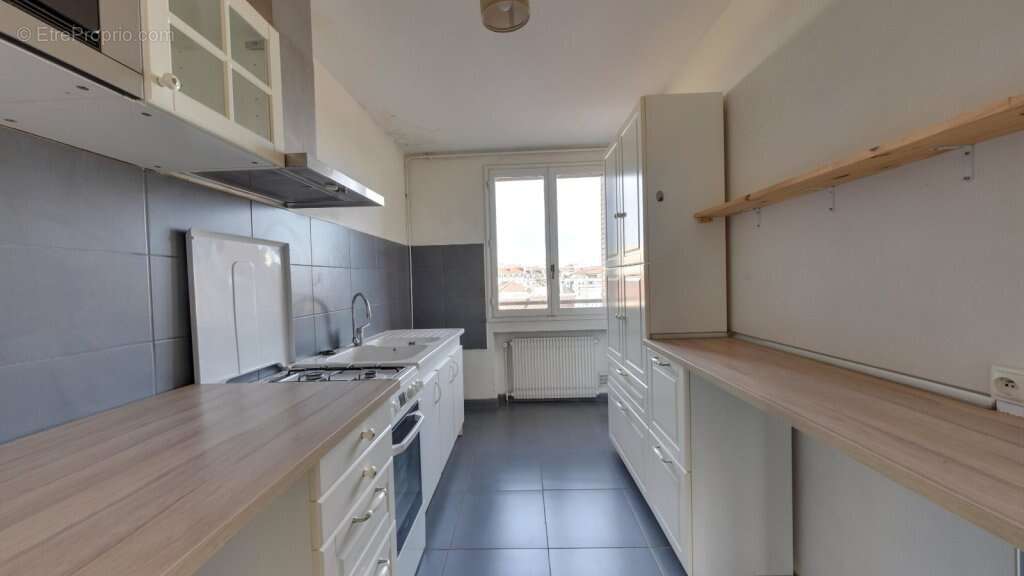 Appartement à LYON-7E