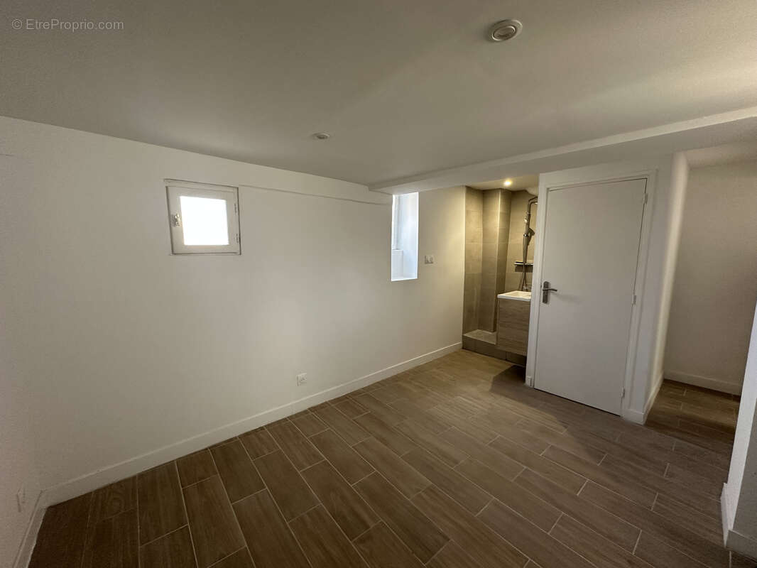 Appartement à MARSEILLE-2E