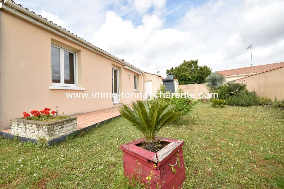 Maison à TONNAY-CHARENTE
