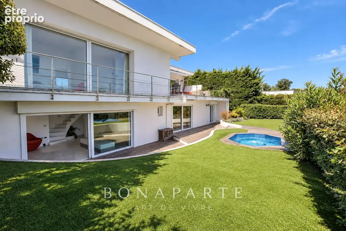 Ramatuelle - domaine de l'escalet - villa contemporaine à 150 m de la plage - photo 11