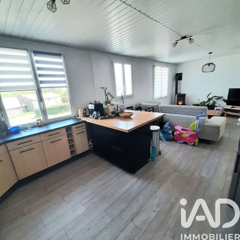 Maison 88 m² à Brennilis  - photo 7