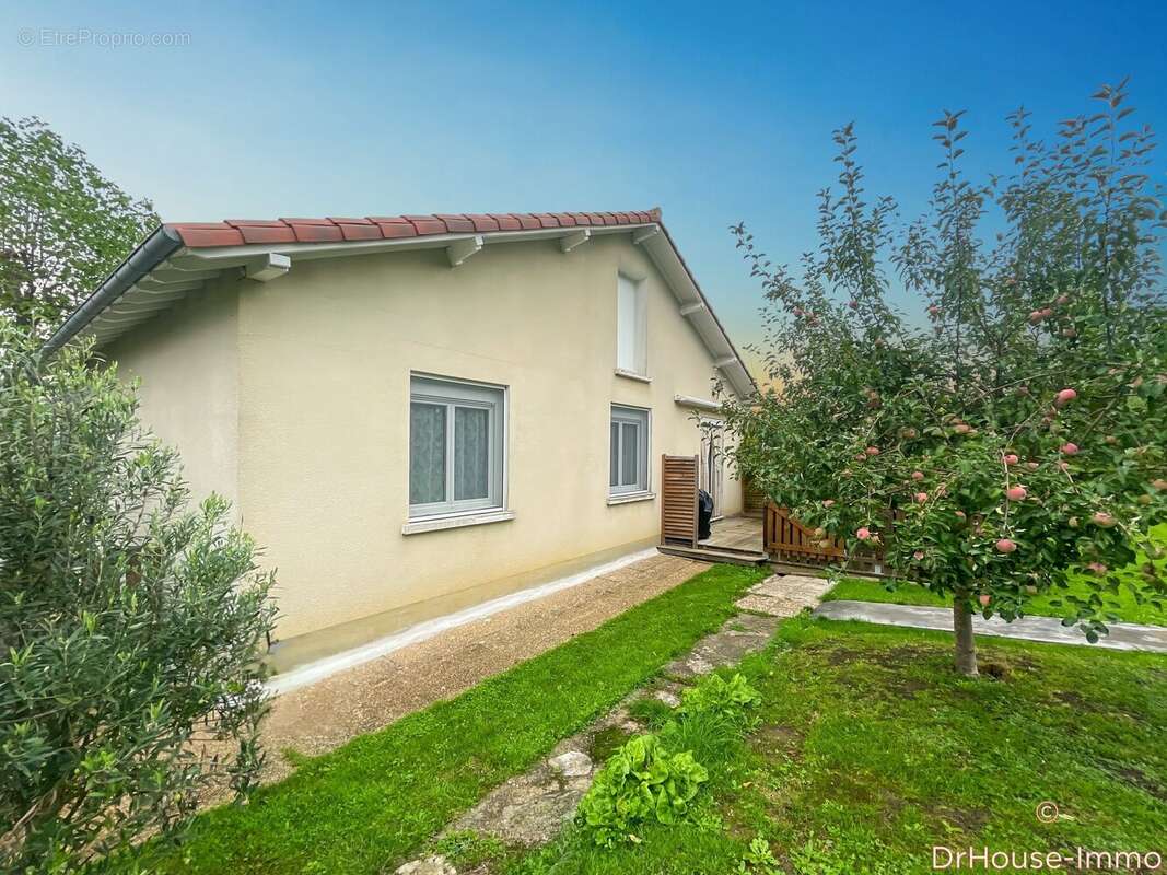 Maison à SAINT-MEDARD-DE-PRESQUE