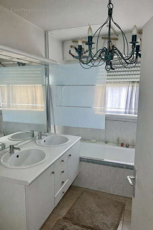Appartement à MONTIGNY-LE-BRETONNEUX