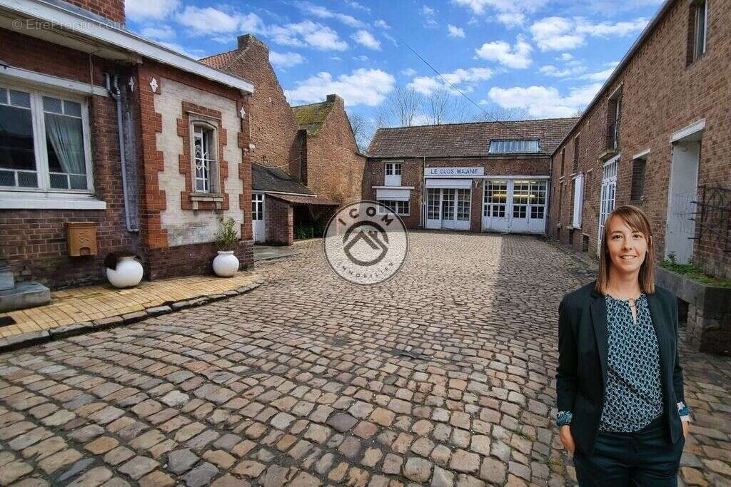 Maison à THIANT