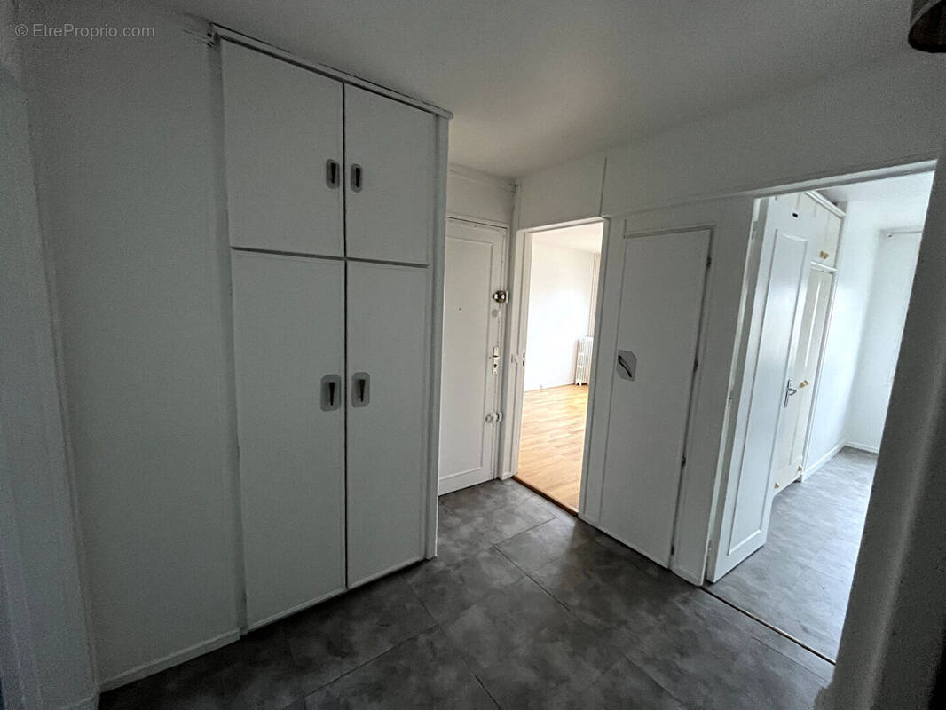 Appartement à LE BLANC-MESNIL