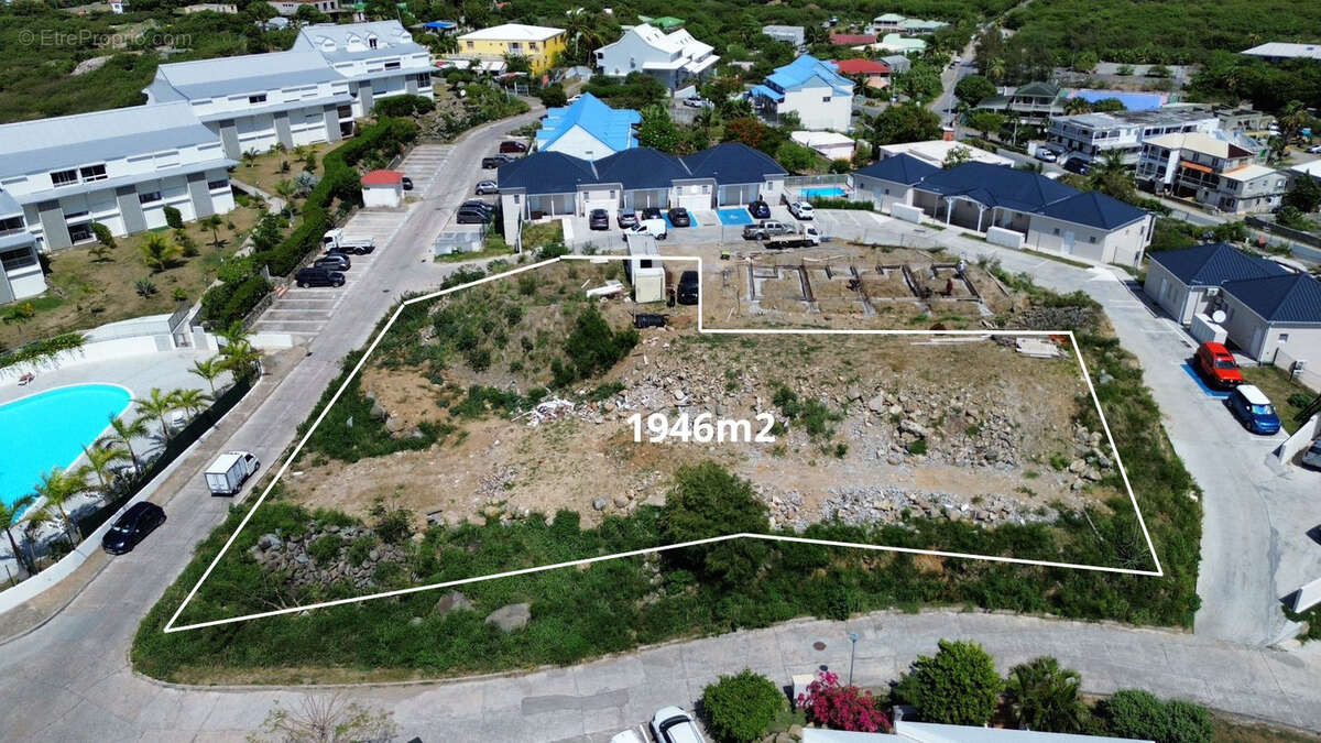 Terrain à SAINT-MARTIN