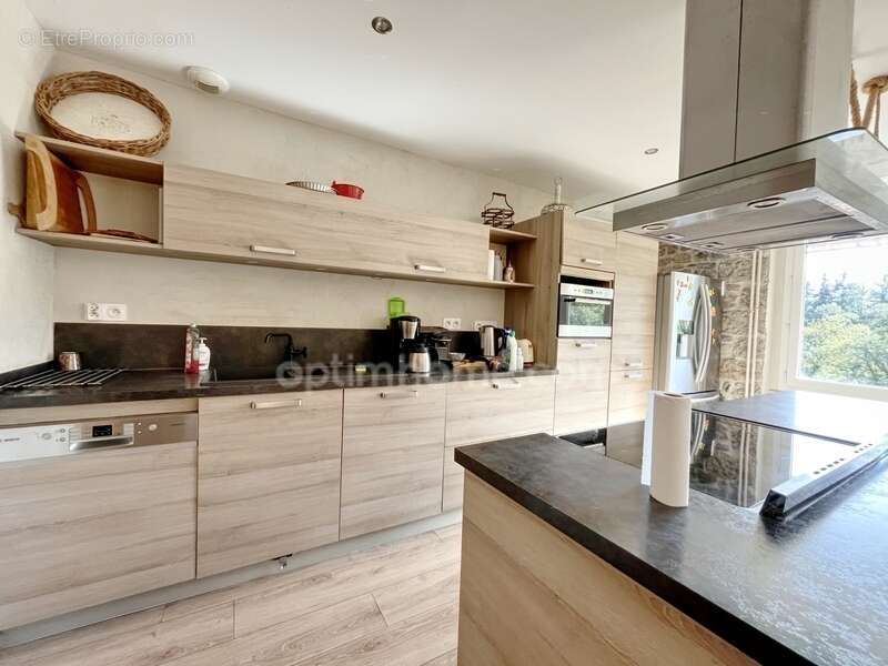 Maison à SAINT-DIDIER-SUR-BEAUJEU