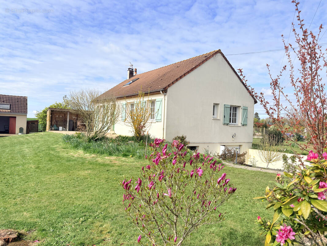 Maison à SAINT-ELIPH