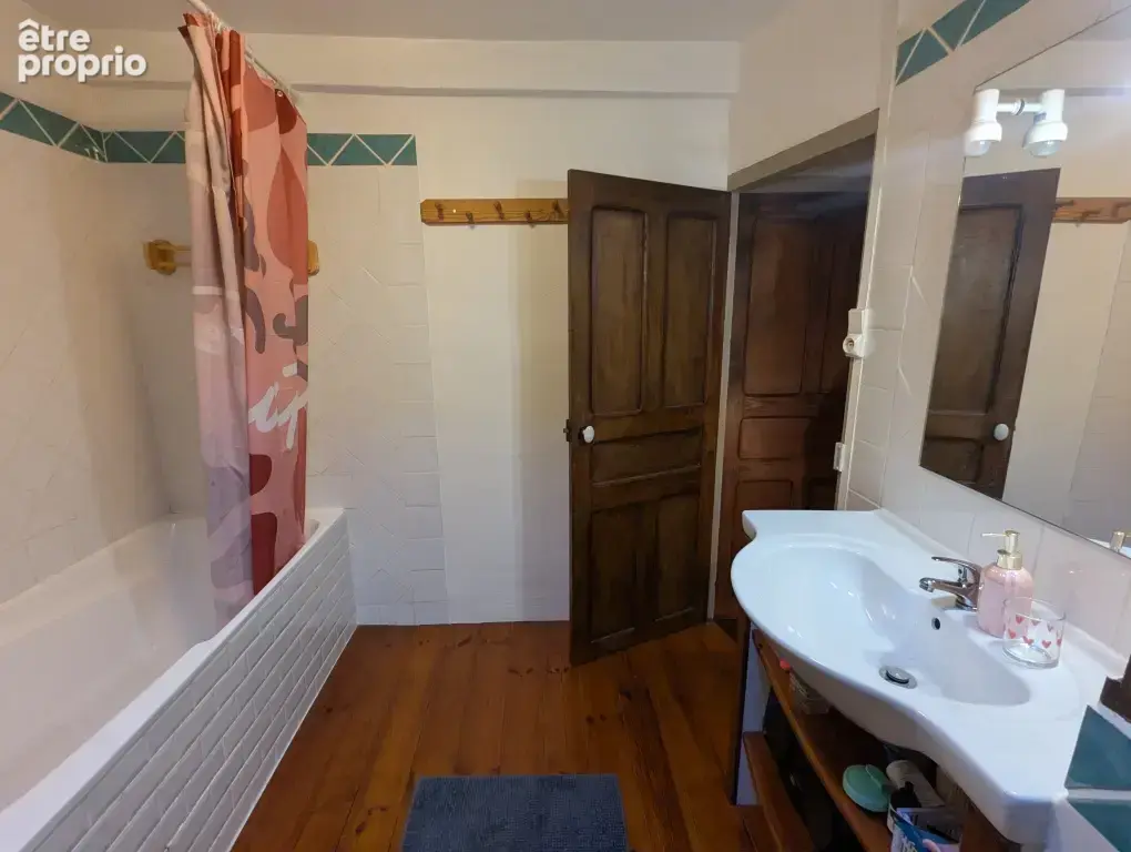 Maison de village 2 chambres et VASTE REMISE - photo 13