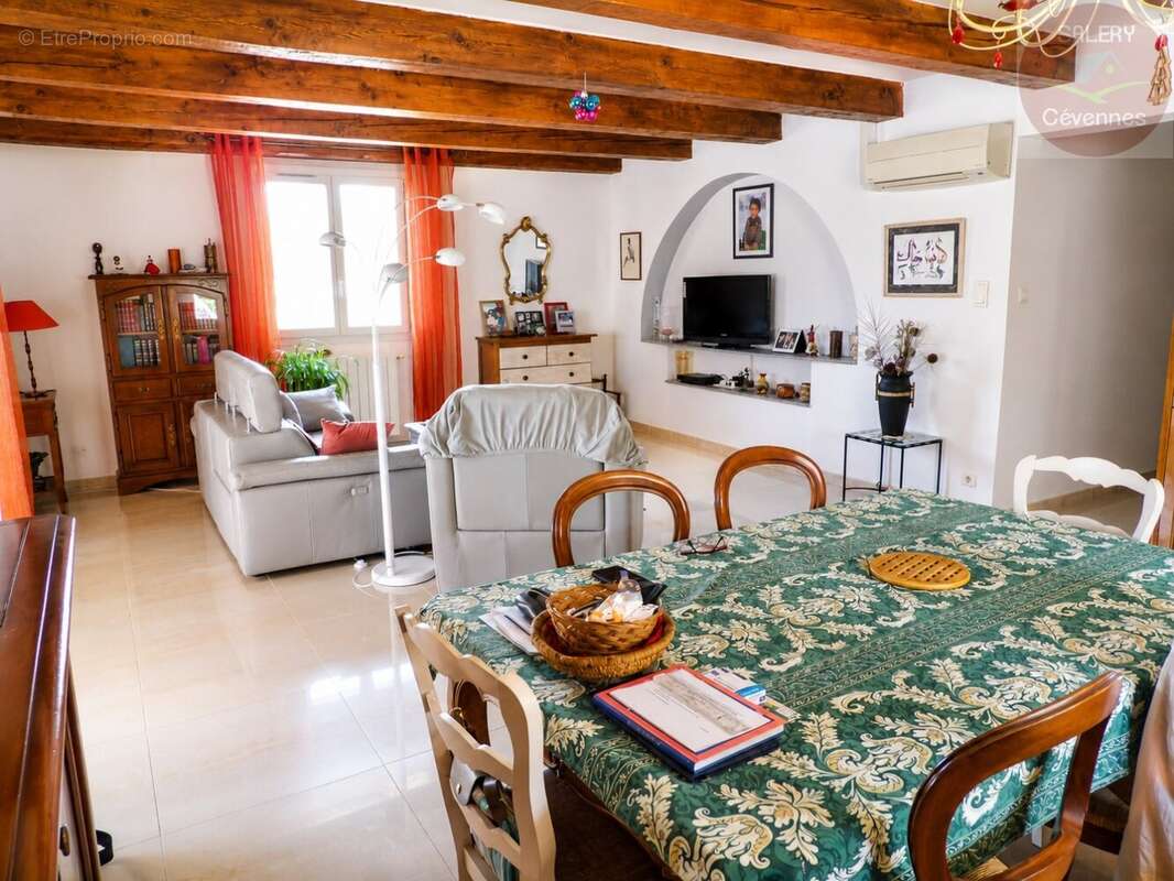 Villa familiale avec piscine,appartement indépendant et terrain arboré - photo 10