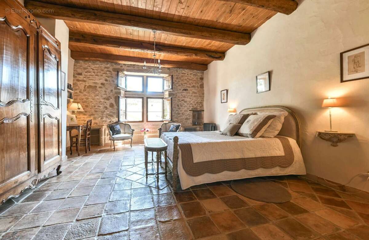 Maison à SAINT-LAURENT-LA-VERNEDE