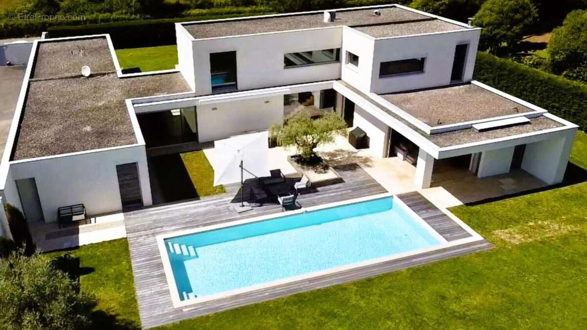 Photo 3 - Maison à LA TOUR-DE-SALVAGNY