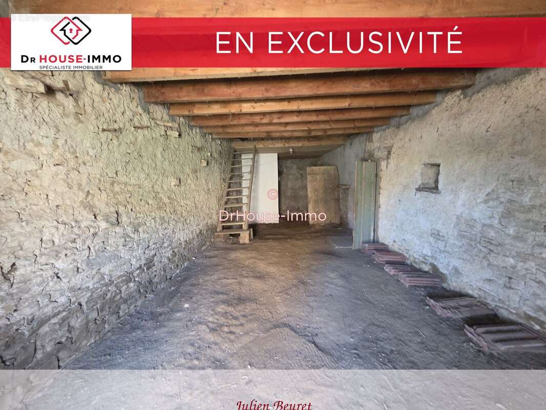 Maison à UZELLE
