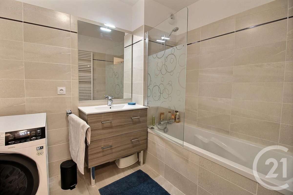Appartement à VALBONNE