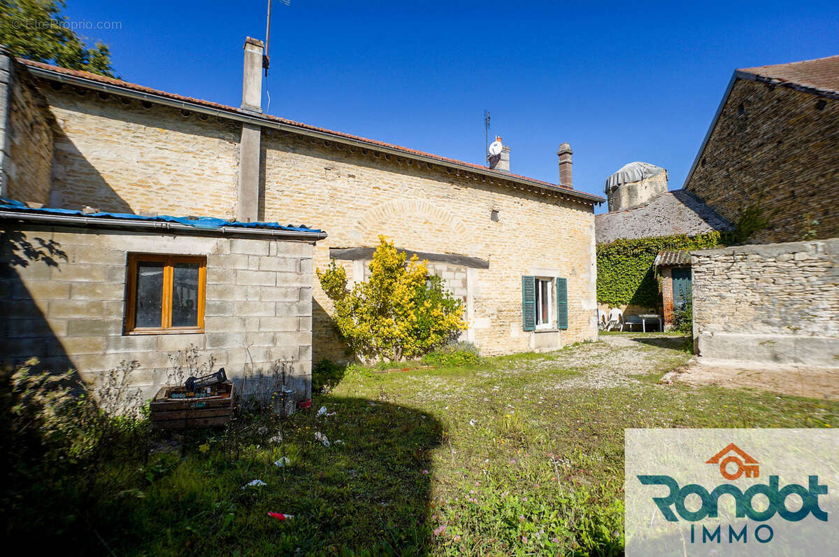 Maison à MARCILLY-SUR-TILLE