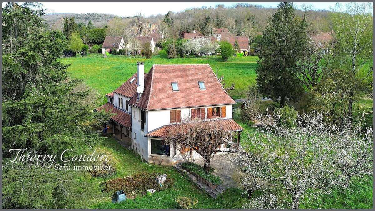 Photo 2 - Maison à PRATS-DE-CARLUX