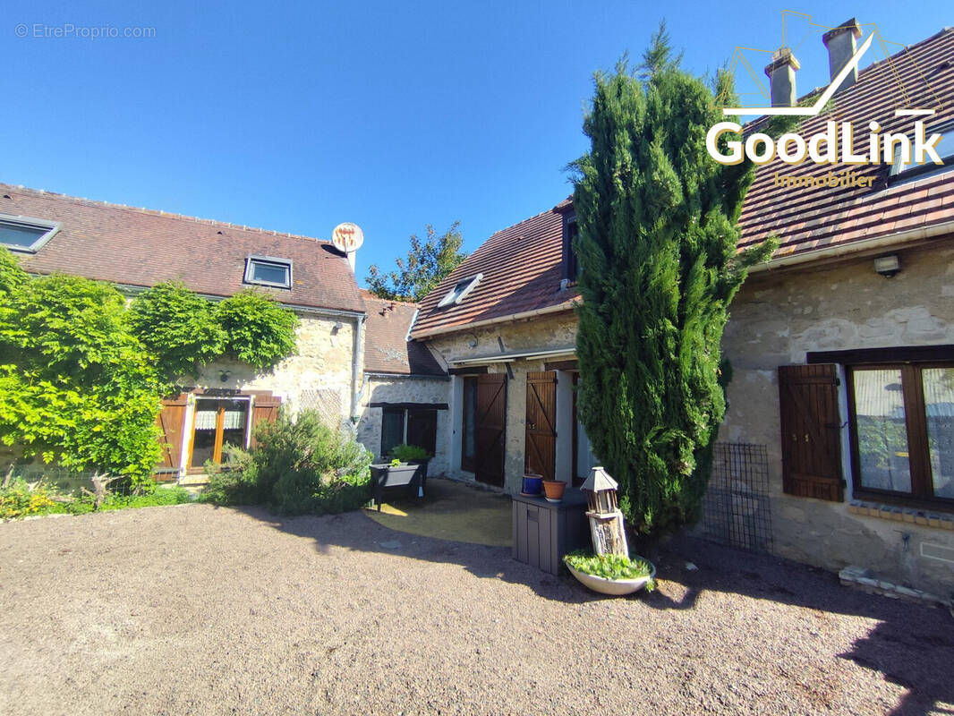 Maison à AUVERS-SAINT-GEORGES