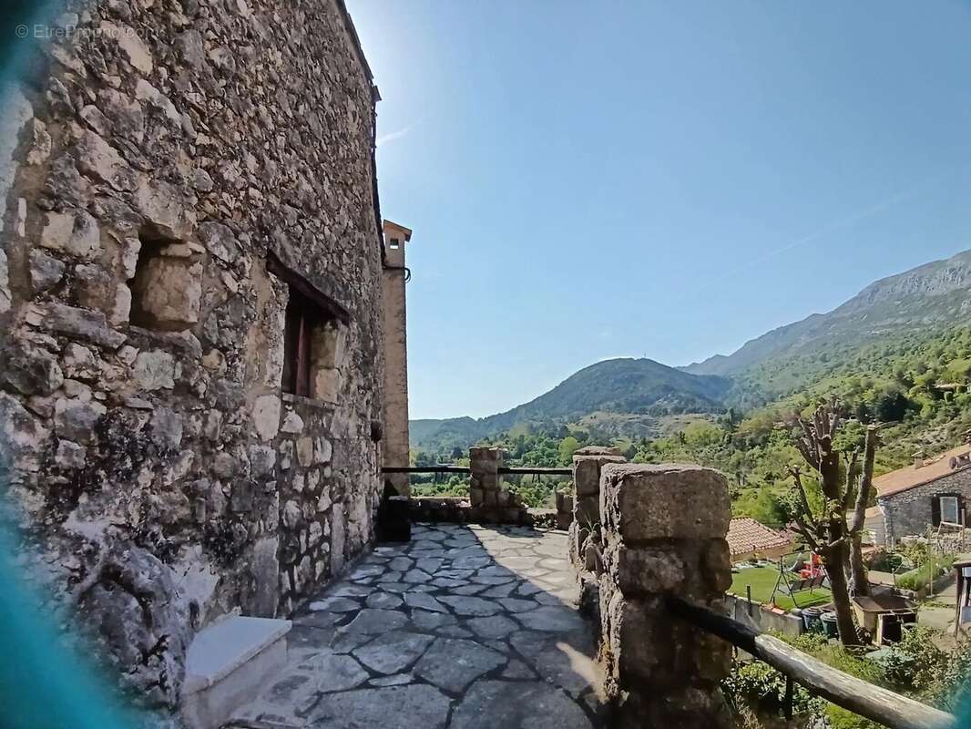 Maison à COURSEGOULES