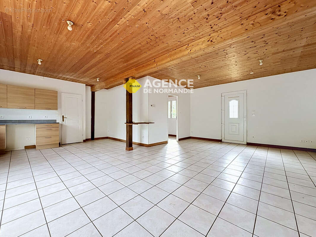 Maison à MONTREUIL-L'ARGILLE