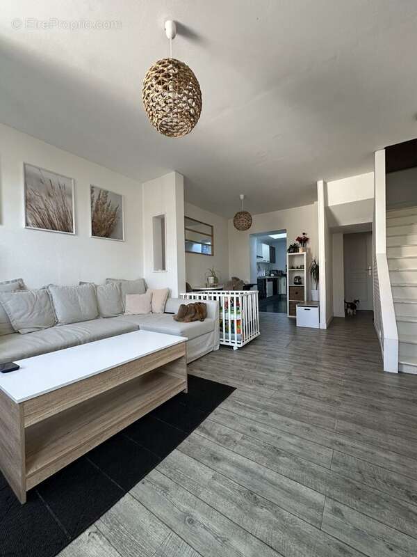 Maison 82 m² à Saint-Etienne-Du-Rouvray  - photo 2