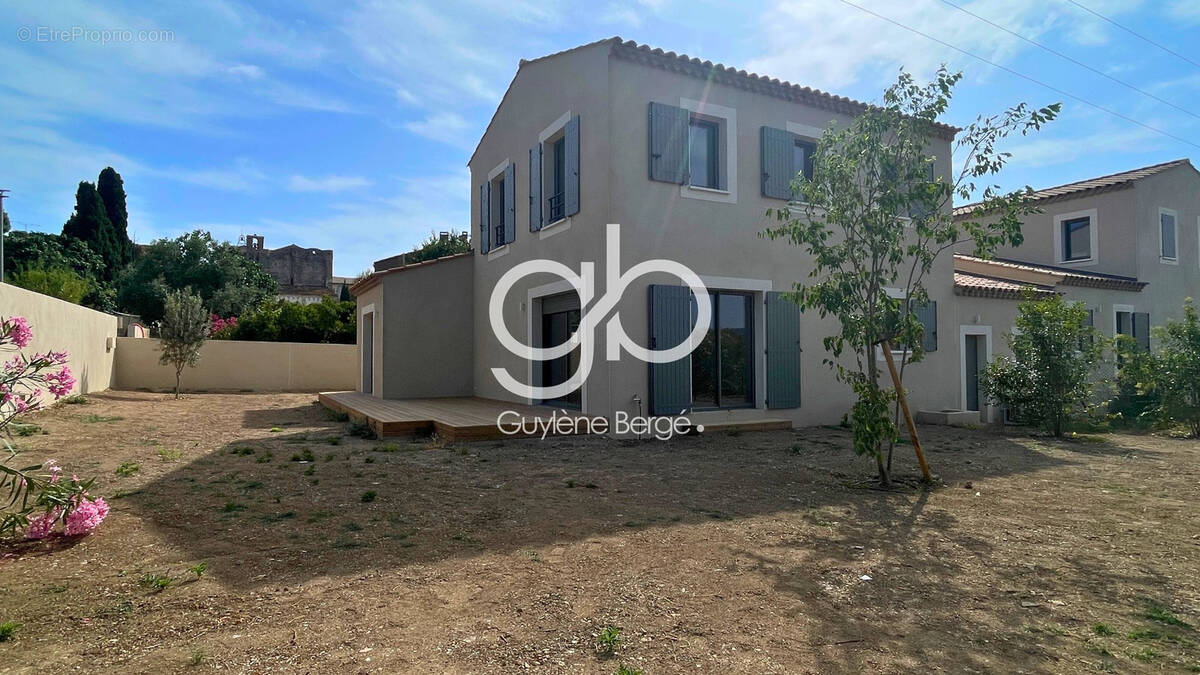 Maison à VIC-LA-GARDIOLE